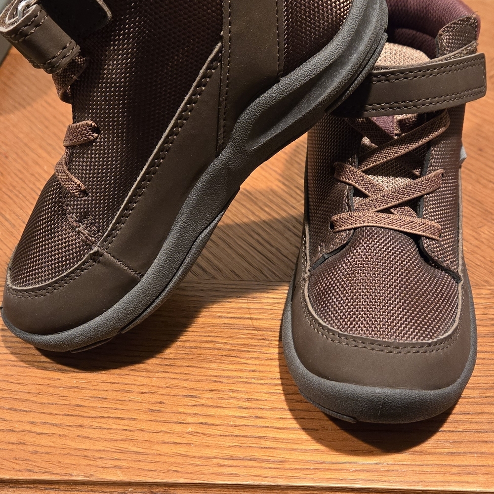 Kids Brown High-Top Shoes